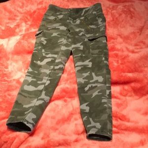 Girls Camo pants sz 6